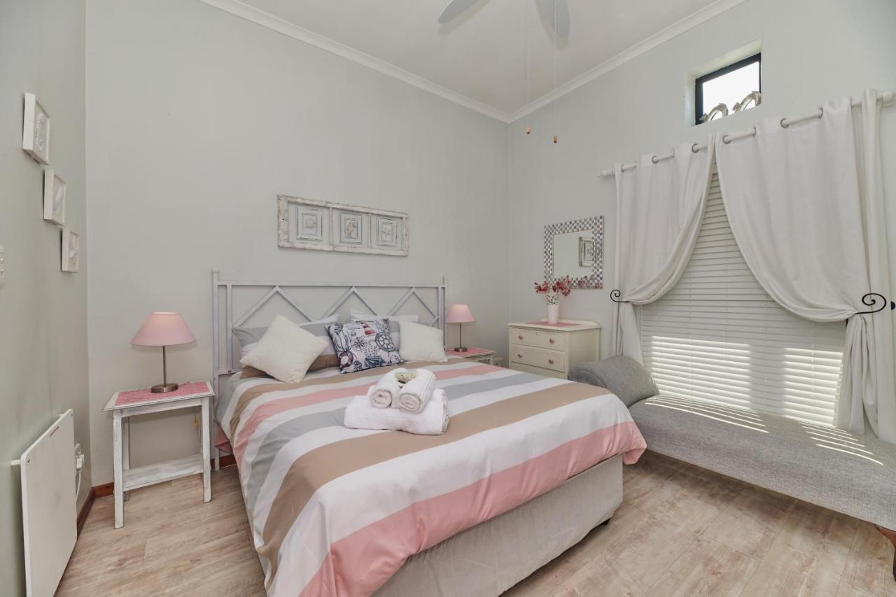 Fraai Uitzicht Struisbaai Apartamento Exterior foto